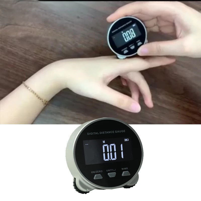Digital rolling distance measuring tool with a display